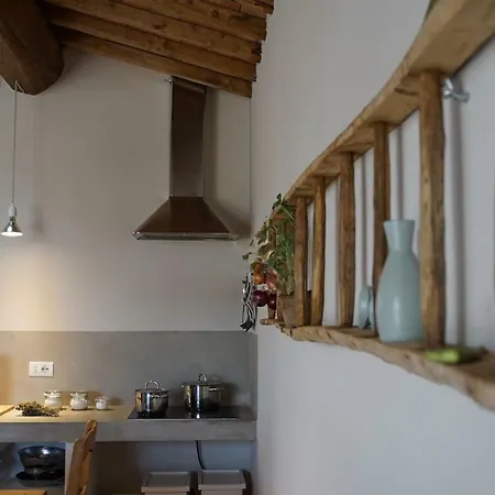 Lantgård Marrucheti 82